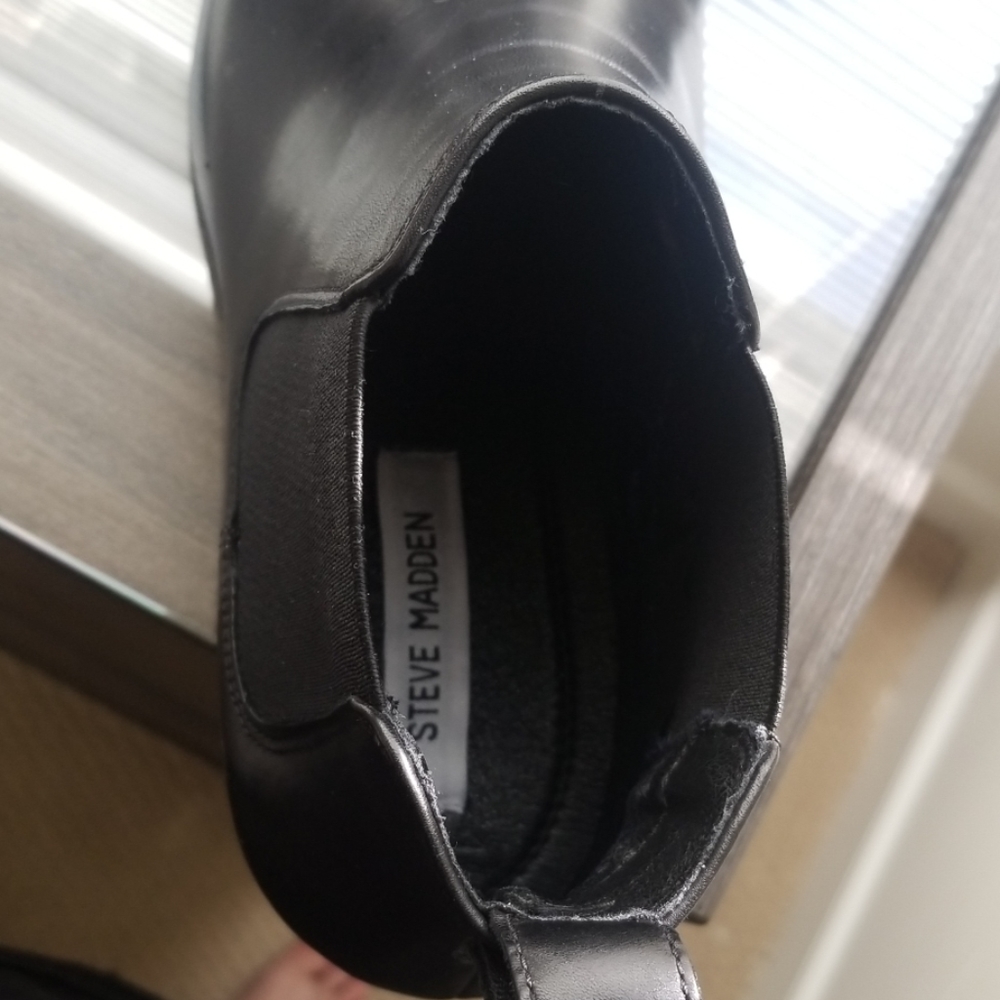 Shoes - Picture 3 of 5